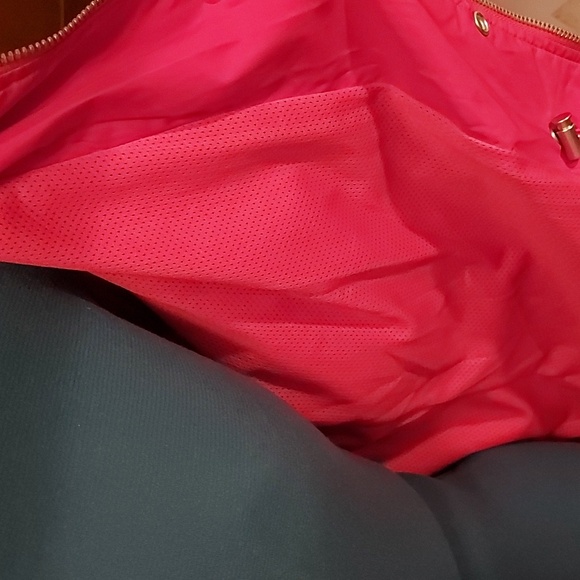 Red light rain jacket - Picture 9 of 9